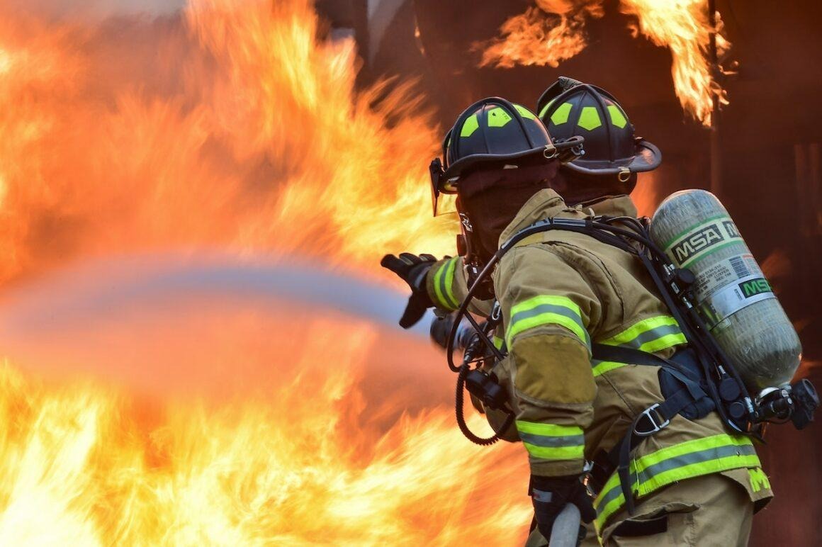 Notícias de incêndios estruturais sobem 6,8% até abril - Revista Incêndio