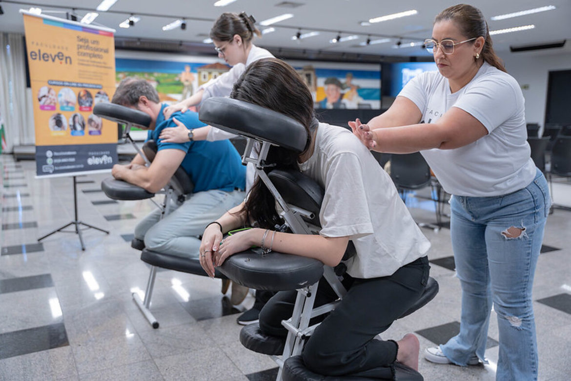 Autoacalmar-se a dinâmica que ajudou os servidores da Câmara de Curitiba a lidar com o estresse no trabalho em 2024 - Revista Cipa