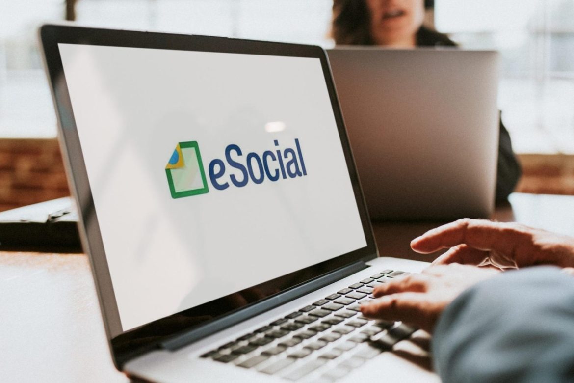 eSocial novidades sobre layout, aplicação de multas e consignado - Revista Cipa
